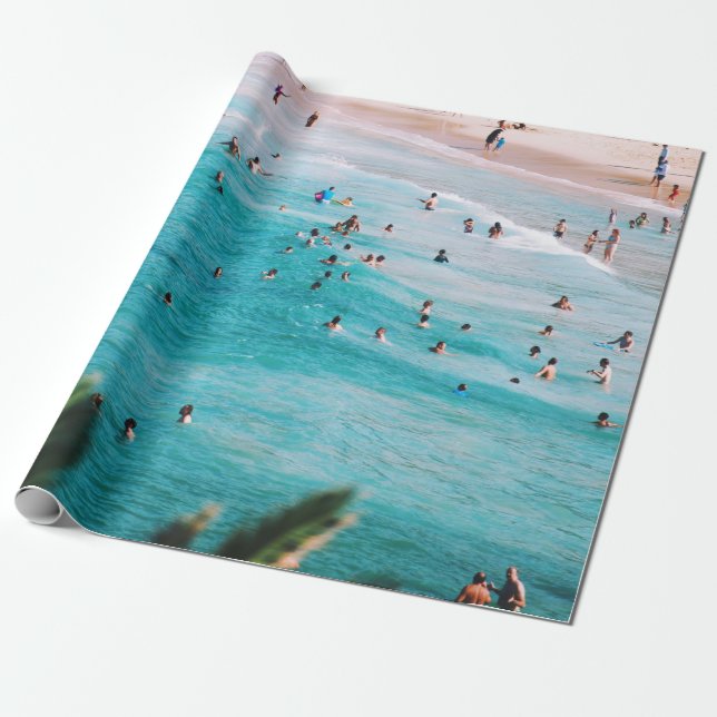 Människor som simmar på stranden presentpapper (Utrullad)