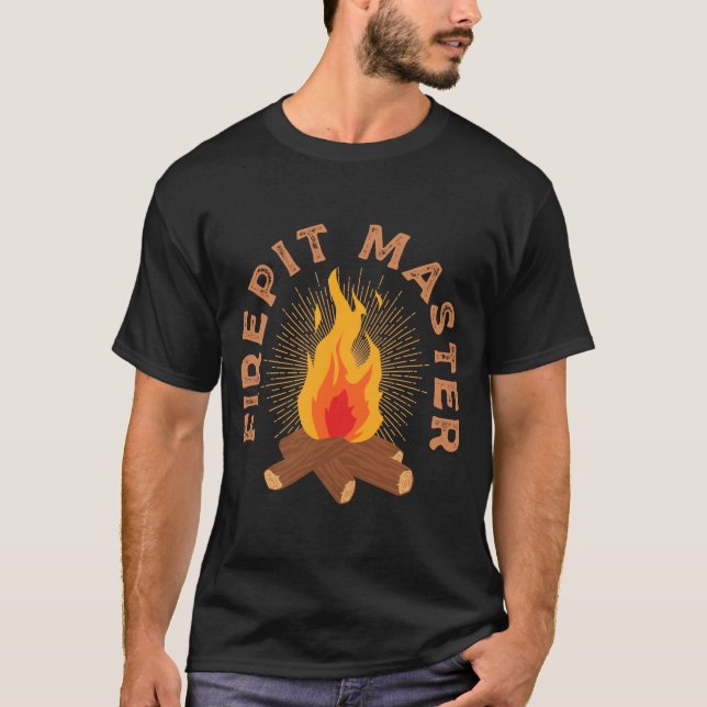 Mäns eldgrop master camping campfire camper eld t shirt (Framsida)