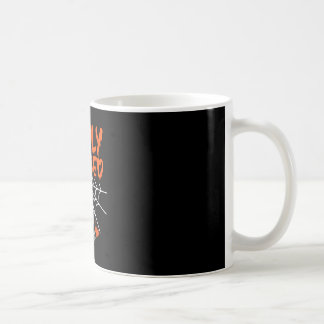 Mans nyligen nätade halloween nygifta brud och kaffemugg