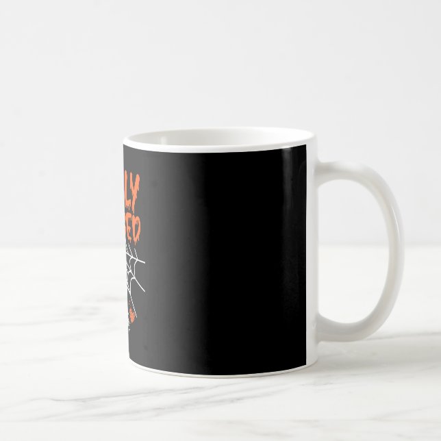 Mans nyligen nätade halloween nygifta brud och kaffemugg (Höger)
