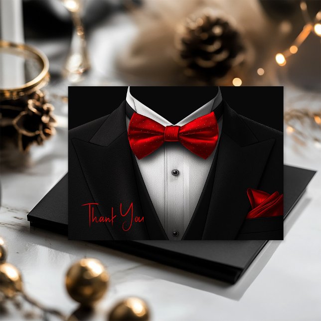 Mäns röda svarta smoking födelsedagsfest tack kort (Mens red and black thank you cards with elegant tuxedo. Add your printed message or leave blank.)