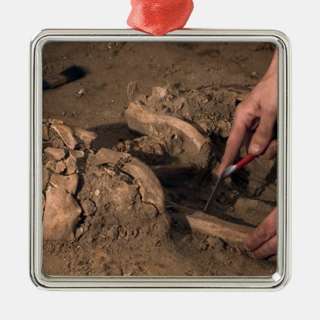 Mänskliga kvarlevor julgransprydnad metall (Framsidan)