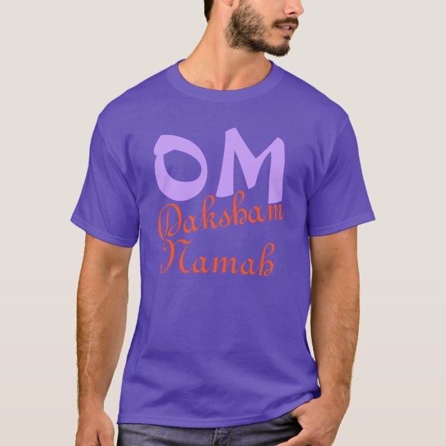 Mantra: OM Daksham Namah T-shirt (Framsida)