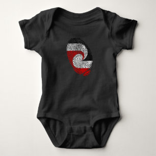 Maori flagga fingeravtryck t shirt