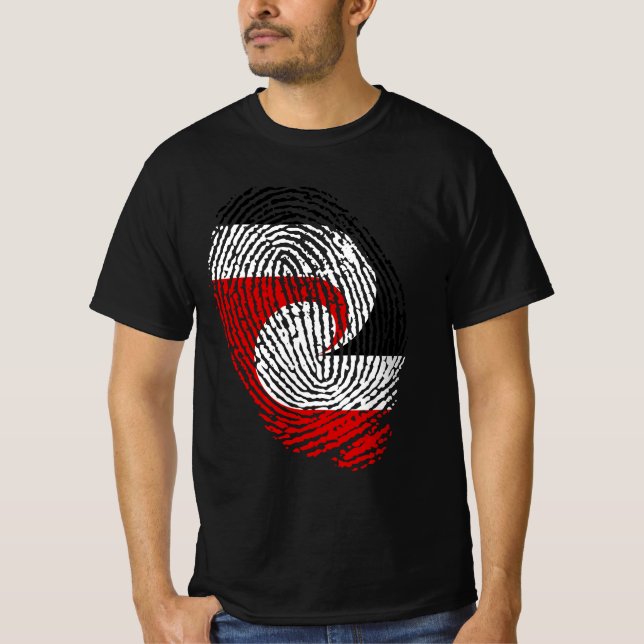 Maori flagga fingeravtryck t shirt (Framsida)