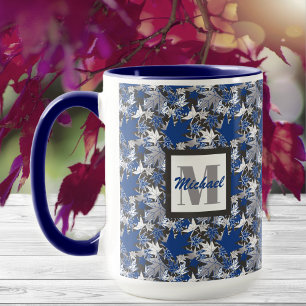 Maple Löv Blue på en kolbakgrund i Mugg