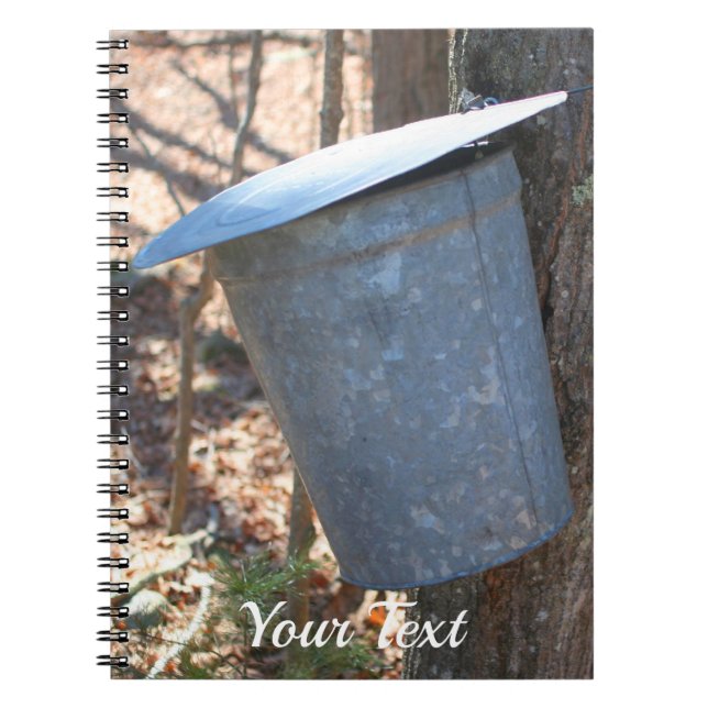 Maple Sugar Bucket på Träd   Anteckningsbok (Framsidan)