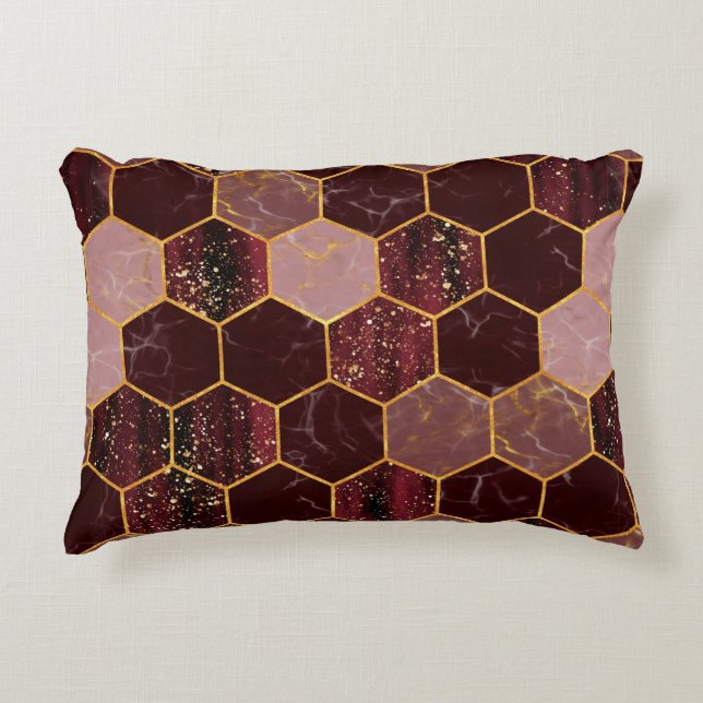 Marble hexagon seamless struktur med guld prydnadskudde (Framsidan)