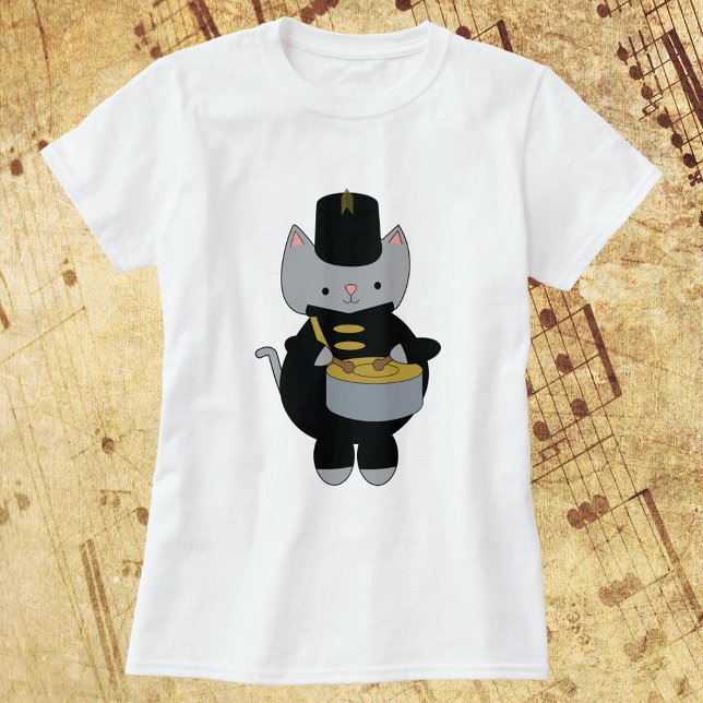Marching Band Cat Snare Drum Black Guld T Shirt (A fun tshirt featuring a cat playing the snare drum and wearing a black & gold marching band uniform)