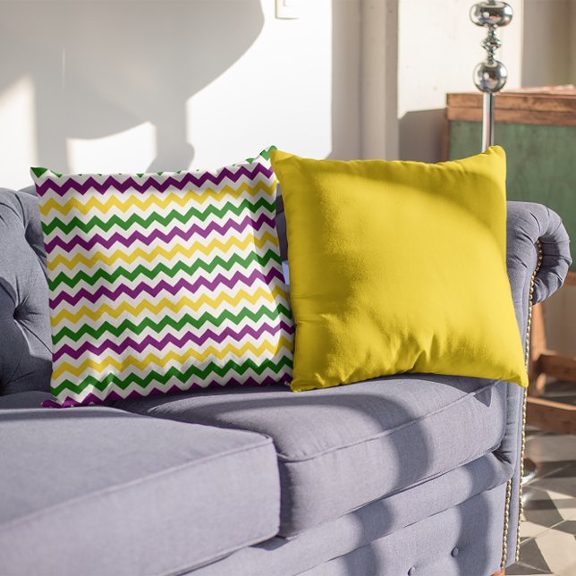 Mardi Gras Chevron Mönster Guld Kudde (Mardi Gras Chevron Pattern Gold Throw Pillow)