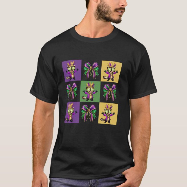 Mardi Gras Coquette Bow Raccoon Sopor Panda Manar  T Shirt (Framsida)