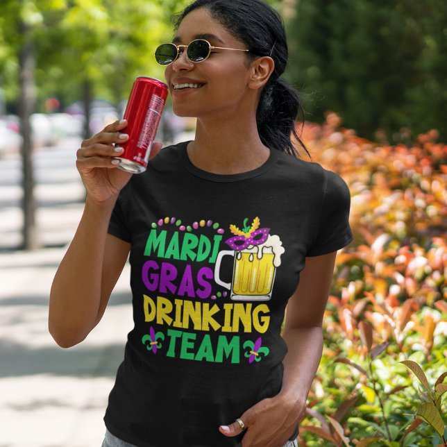 Mardi Gras Drinking Team - Funny Mardi gras T Shirt (Skapare uppladdad)