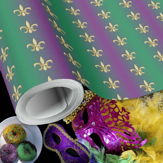 Mardi Gras Guld Fleur-De-Lis om Lila och Grönt Presentpapper (Mardi Gras Gold Fleur-De-Lis on Purple and Green Wrapping Paper Roll by Leapfroglisics Shop)