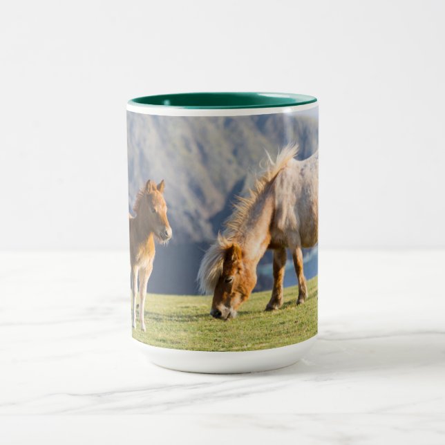 Mare with Foal, Shetlandsöarna, Skottland Mugg (Center)