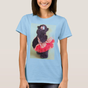 Maria Collin partyflicka i rött T-shirt