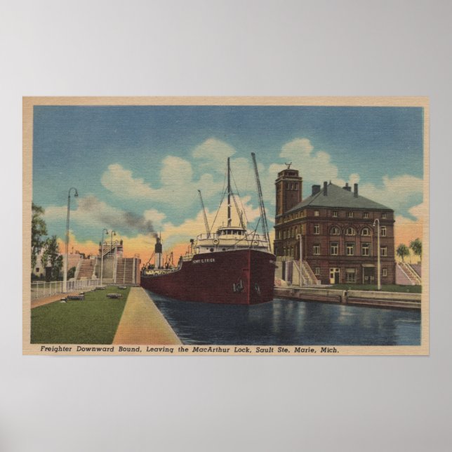 Marie, MI - View of Freighter Lämnande MacArthur Poster (Framsidan)