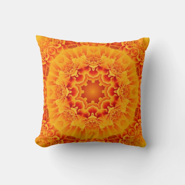 Marigold Mandala Pillow Kudde (Framsida)