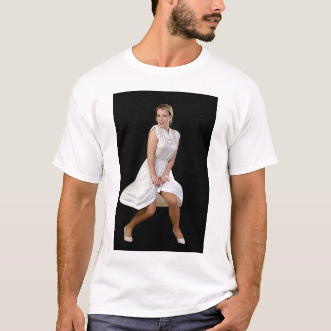Marilyn Monroe poserar Tee (Framsida)