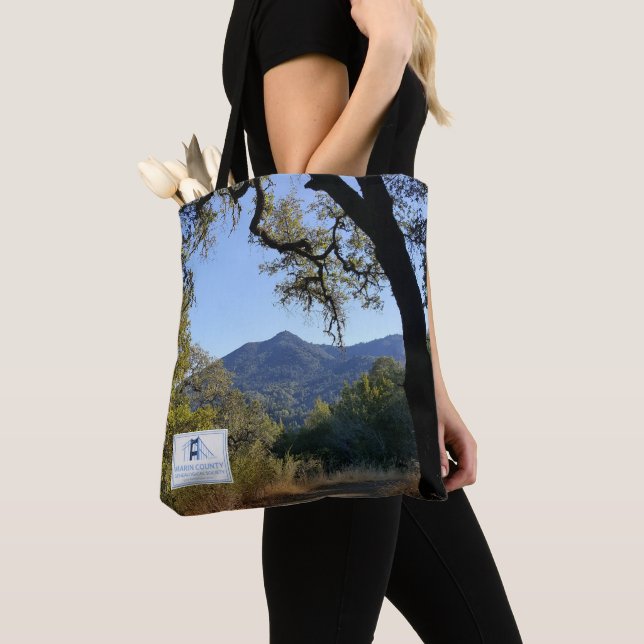 Marin County Genealogical Society Tote Mt Tam Tygkasse (Närbild)