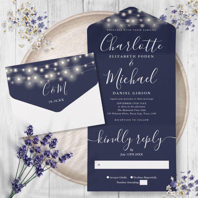 Marina Blå Strängljus Modern Bröllopsskrift (Navy Blue String Lights Modern Script Wedding All In One Invitation)
