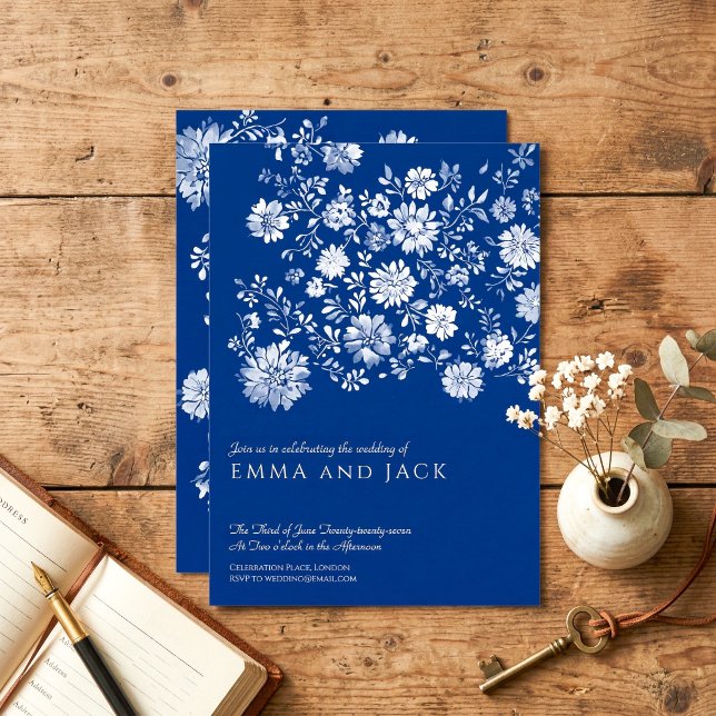 Marinblå akvarellblommig bröllopsinbjudan inbjudningar (Navy Blue Watercolor Floral Wedding Invitation)