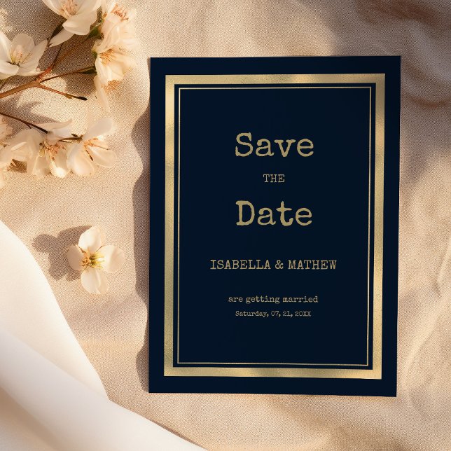 Marinblå guld skrivmaskinsfont Spara datumet Inbjudningar (Navy blue gold typewriter font Save the Date)