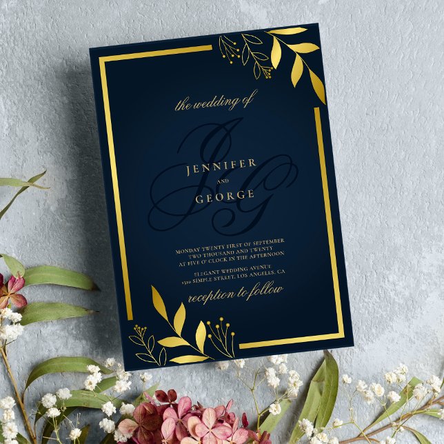 Marinblå gyllene monogram initialer blommande bröl inbjudningar (Navy blue gold monogram initials floral wedding )