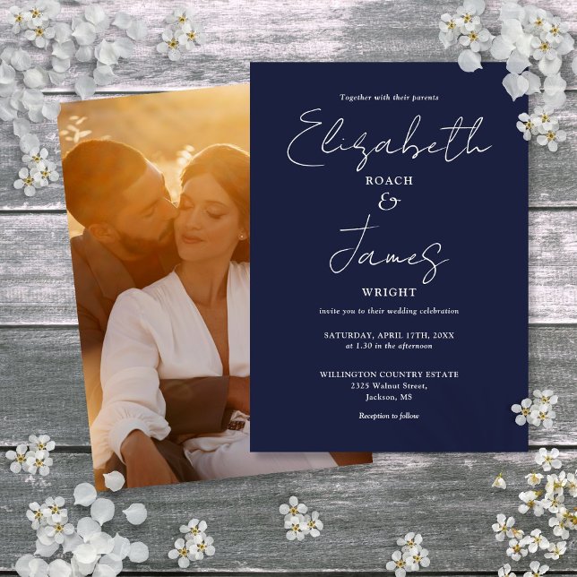 Marinblå minimalistisk  manus foto bröllop inbjudningar (Navy Blue Minimalist Script Photo Wedding Invitation)
