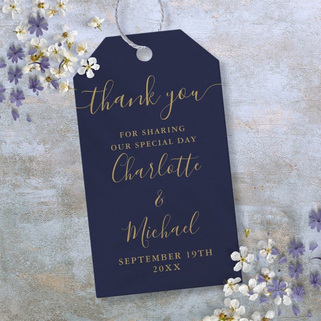 Marinblå Och Guld Script Tack Bröllopsfavorit Presentetikett (Navy Blue And Gold Script Thank You Wedding Favor Gift Tags)