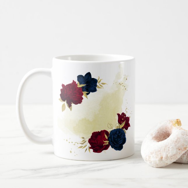 marinblå och röda blommor grönska kaffemugg (Med munk)
