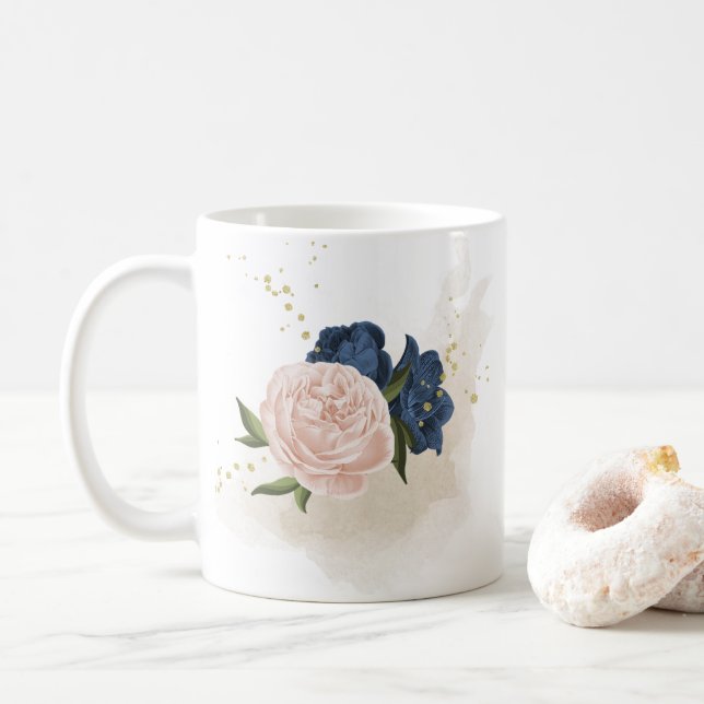 marinblå och rosafärgade blommor grönska kaffemugg (Med munk)