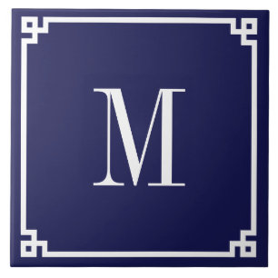 Marinblå och vit grekisk nyckel kant monogram kakelplatta