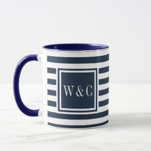 Marinblå och vit randig monogram mugg