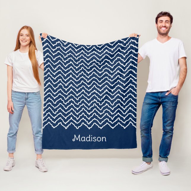 Marinblå Och Vit Snirklig Chevron Mönster Fleecefilt (På plats)