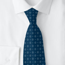 Marinblå tribal motiv