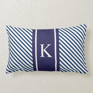 Marinblåa vitrandar & Monogram Lumbarkudde