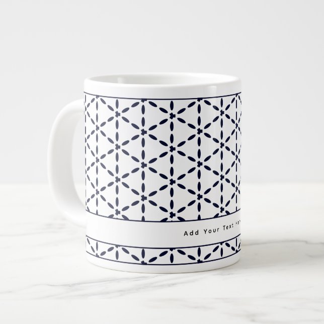 Marinblått geometriskt mönster på vit bakgrund jumbo mugg (Framsida vänster)