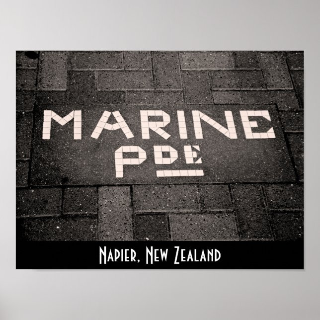 Marine Parad, Napier, Nya Zeeland Poster (Framsidan)