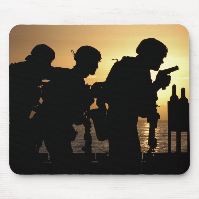 Marineldsbrand 9 mm handvapen musmatta (Framsidan)