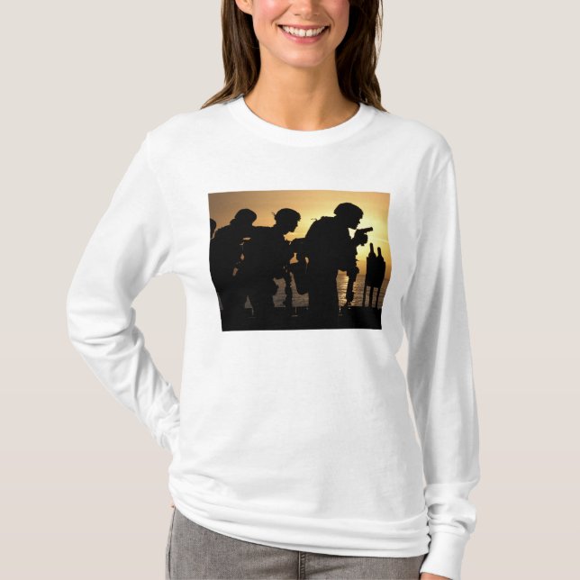 Marineldsbrand 9 mm handvapen tröja (Framsida)