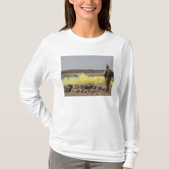 Marinerna tillhandahåller säkerhet tee shirt (Framsida)
