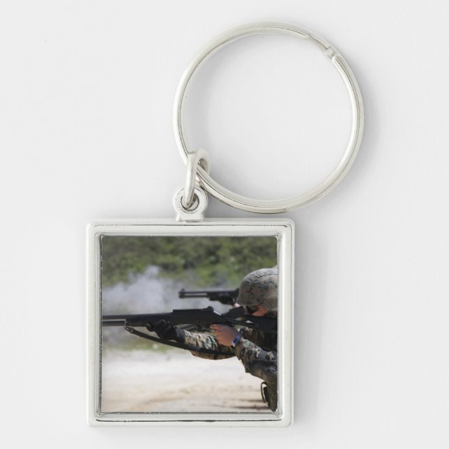 Marines avfyrar pistol fyrkantig silverfärgad nyckelring (Framsidan)