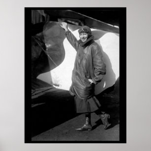 Marjorie Stinson som endast är woman_War, avbildar Poster