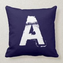 Märka med sina initialer en anpassningsbar kudder