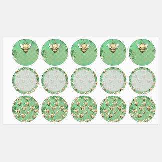 Märken på etiketter till små bibuz.