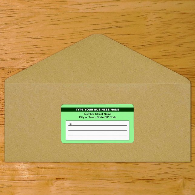 Markerat Brand Namn vid Ljust grönt leverans Fraktsedel (Light green shipping label with your highlighted brand on envelope)