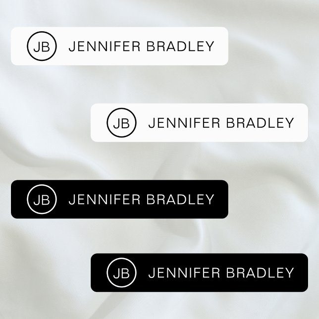 Märkre för eget namn i monogram, svart och vitt klistermärke (Skapare uppladdad)