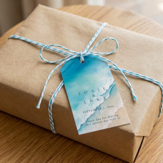 Märkre för Serenblåhavsbröllop Presentetikett (Serene blue ocean wedding favor tag with bride and groom names, wedding date and message of thanks.)