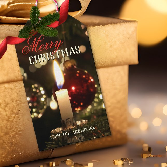 Märkrn Ljussparkler God jul Gift Presentetikett (A stylish Christmas gift tag featuring a candle on a background of sparkling cheerful lights)