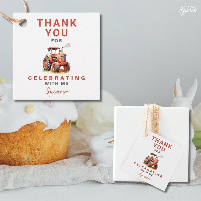 Märkrn Red Tractor Birthday Square Favor Gift Gåvor Etiketter (Skapare uppladdad)